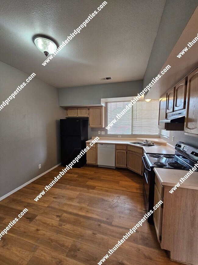 Building Photo - Rio Rancho Gem