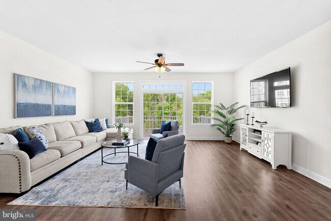 Foto del edificio - 15292 Westham Ct
