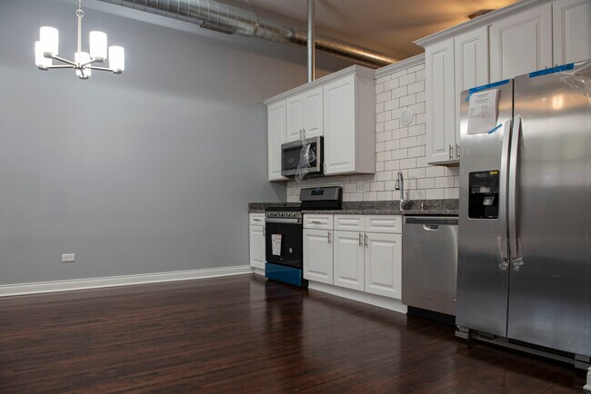 Foto del edificio - 2874 N Milwaukee Ave