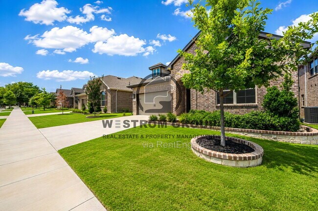 Building Photo - 8637 Spindletop Dr