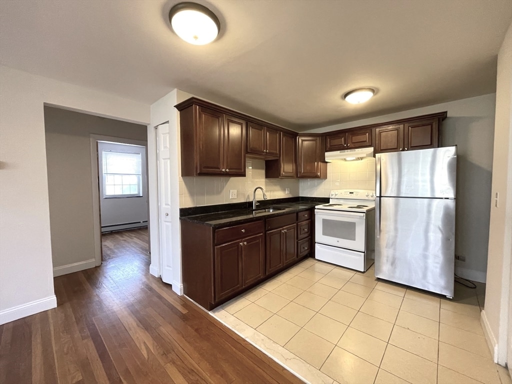 5 Carey Ave Unit 4, Watertown, MA 02472 Room for Rent in Watertown