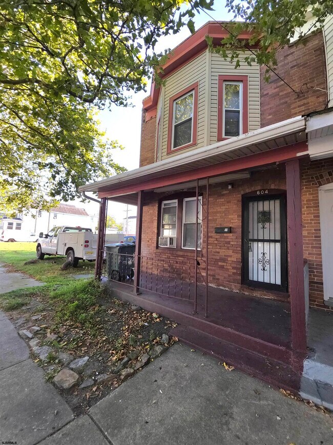 Building Photo - 604 N Indiana Ave