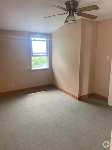 Building Photo - 159 Litchfield Ave