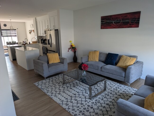 Living room/kitchen - 3743 214 St NW