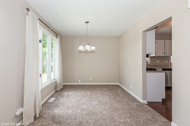 Foto del edificio - 98 Quail Hollow Ct