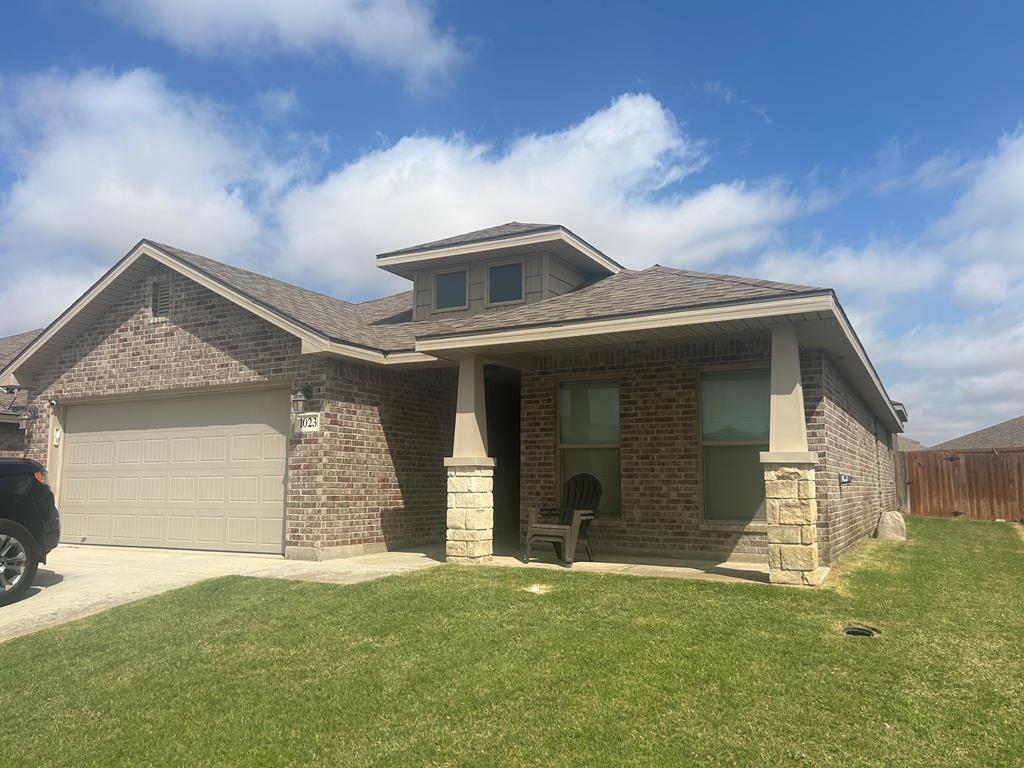 Foto principal - 1023 E 90th St