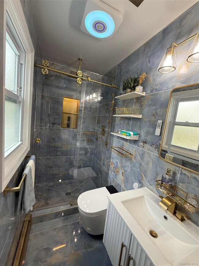 Foto del edificio - 10 Candlewood Rd