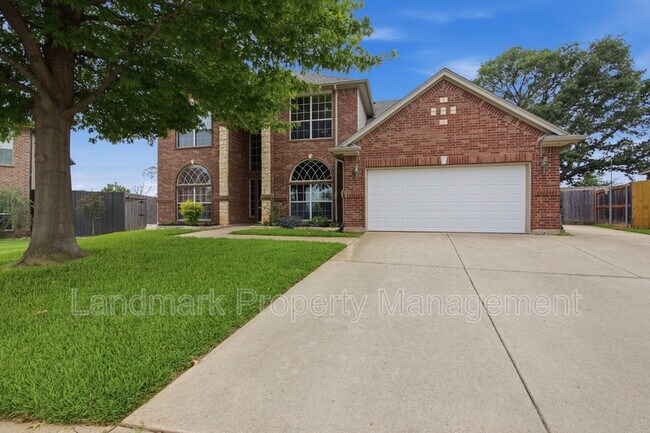 Foto del edificio - 2115 Lexington Dr