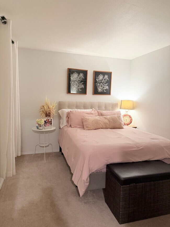 Building Photo - Grazia Way