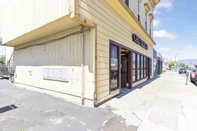 Building Photo - 1713 Park St