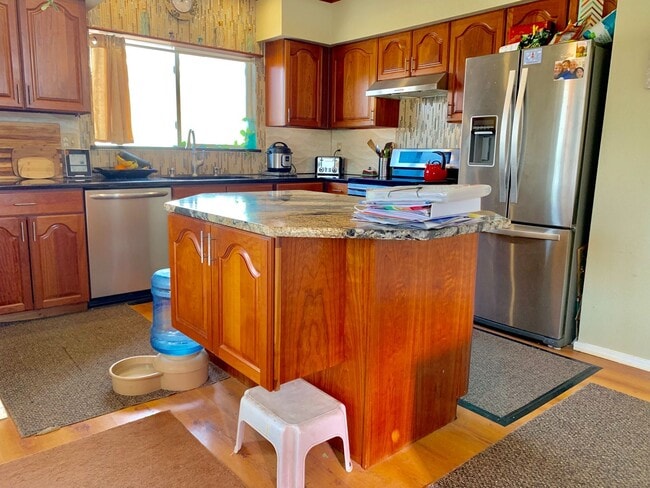 Building Photo - Spacious Rowhouse on Cul-de-sac in SW Longmont for Lease!