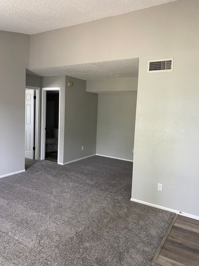 Foto del edificio - **CABANA KEY** One Bedroom ready for occupancy