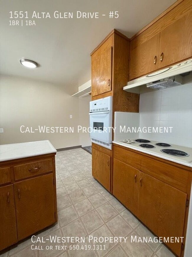 Foto del edificio - 1551 Alta Glen Dr