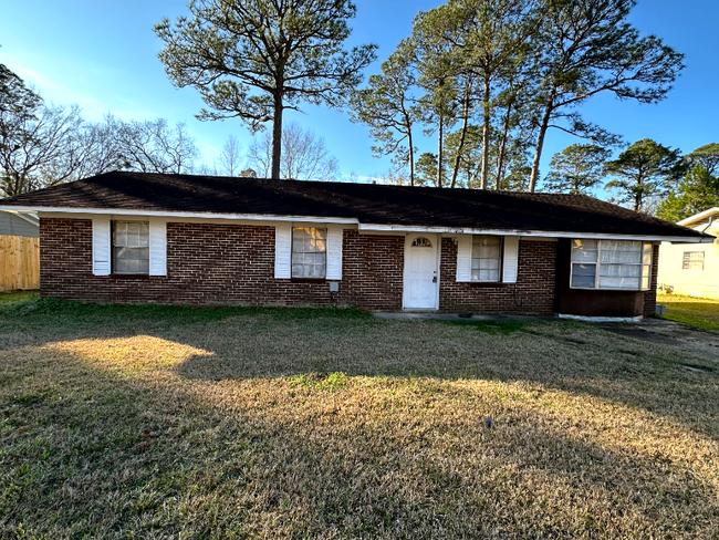 Building Photo - 4604 Old Fort Bayou Rd