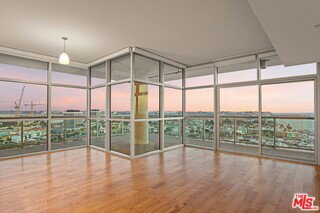Foto del edificio - 13700 Marina Pointe Dr