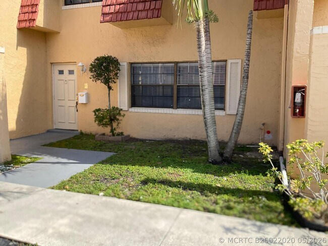 Foto del edificio - 64 Canterbury Ln