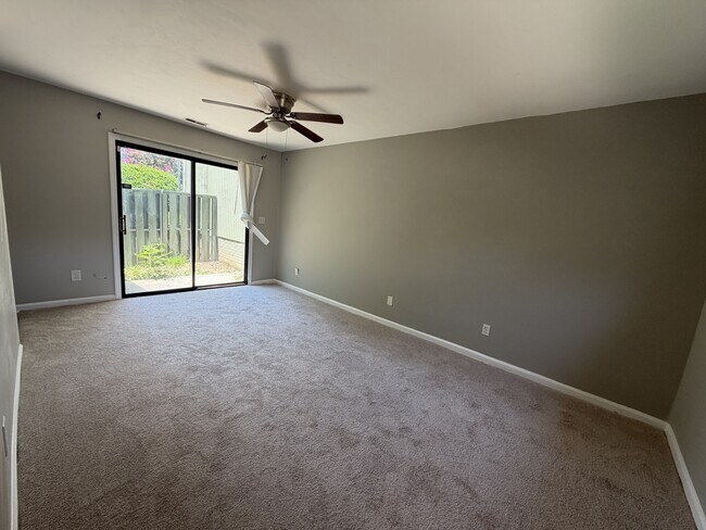 Building Photo - 5224 Farm Pond Ln
