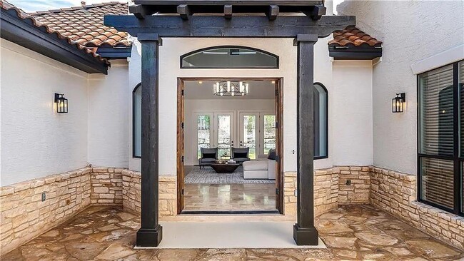 Building Photo - 15101 Barrie Dr