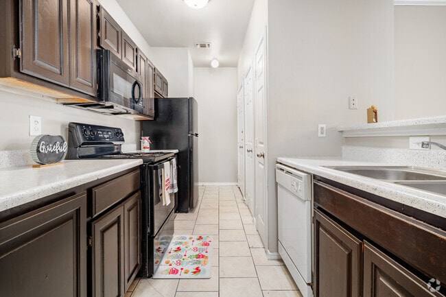 Building Photo - Houston Street Townhomes