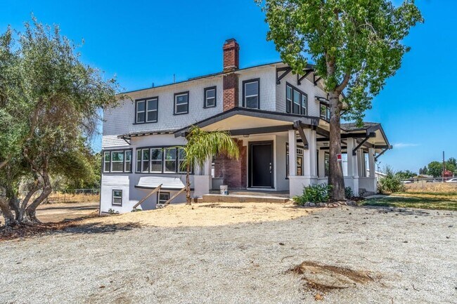 Foto del edificio - 1019 N Main St