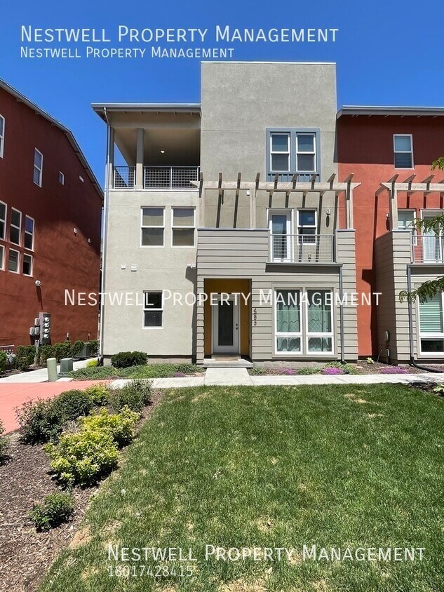 Primary Photo - Incredible 3-bedTownhome in Daybreak!