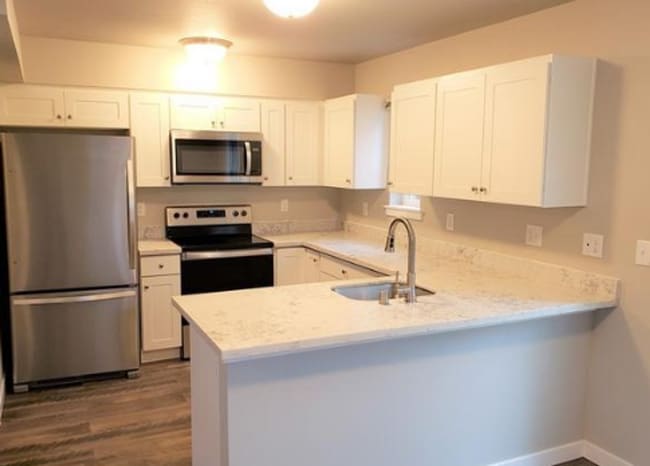 Building Photo - 2805-2807 Undine Street