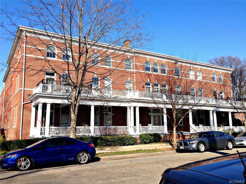 Foto del edificio - 2620 Stuart Ave