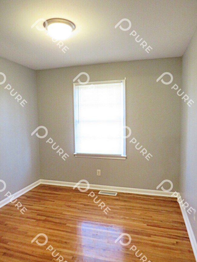 Foto del edificio - 6119 Trent Dr NW