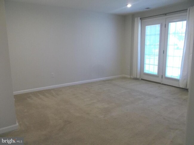 Building Photo - 130 Benford Ln