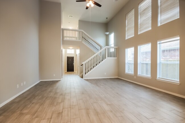 Foto del edificio - 28923 Hidden Lake W