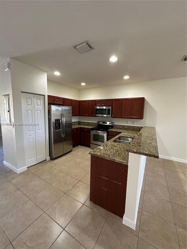 Foto del edificio - 9041 SW 227th St