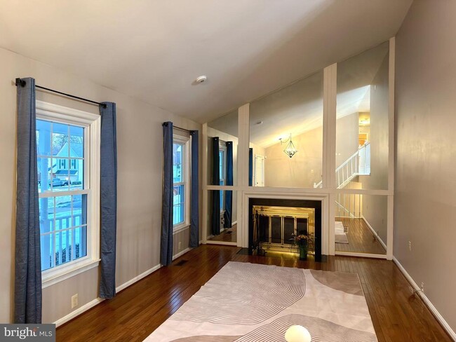 Building Photo - 7684 Green Garland Dr