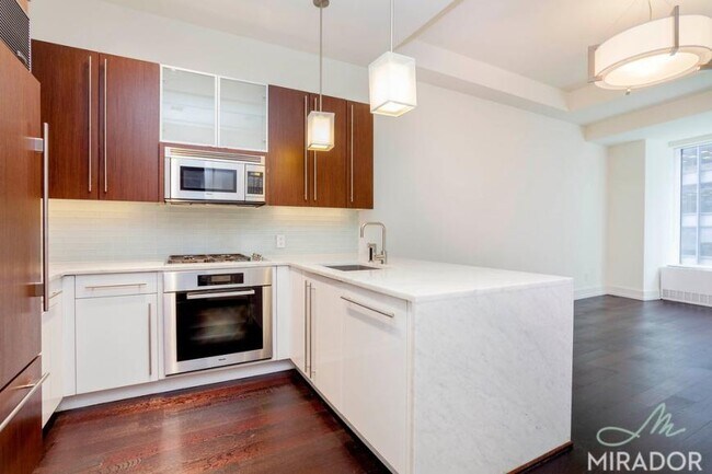 Building Photo - 1 bedroom in New York NY 10004