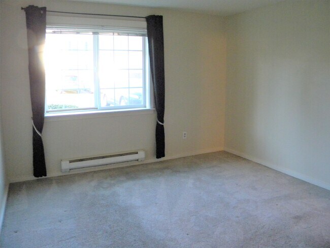 Building Photo - 12404 E Gibson Rd