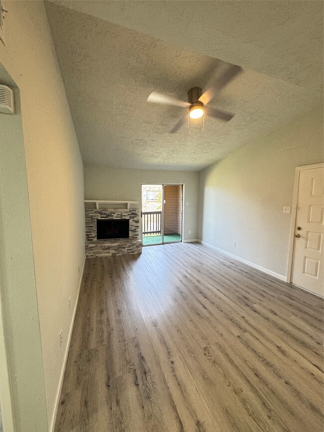 Building Photo - 10555 Turtlewood Ct