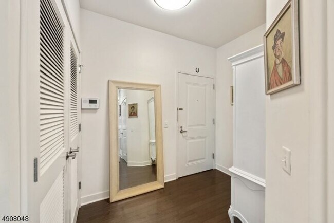 Foto del edificio - 39 Green Village Rd