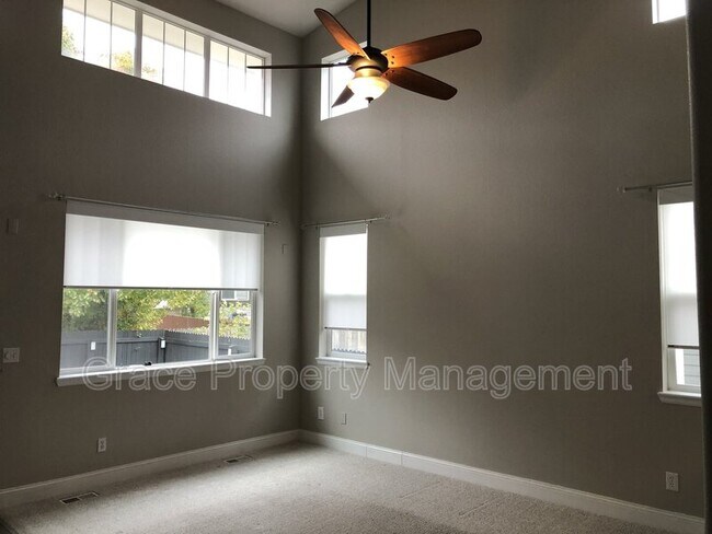 Foto del edificio - 16426 E 117th Ct