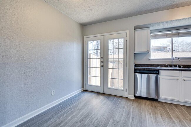 Building Photo - 2003 Glen Allen St