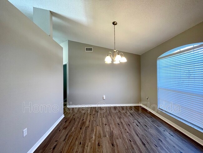 Foto del edificio - 3407 Imperial Manor Way