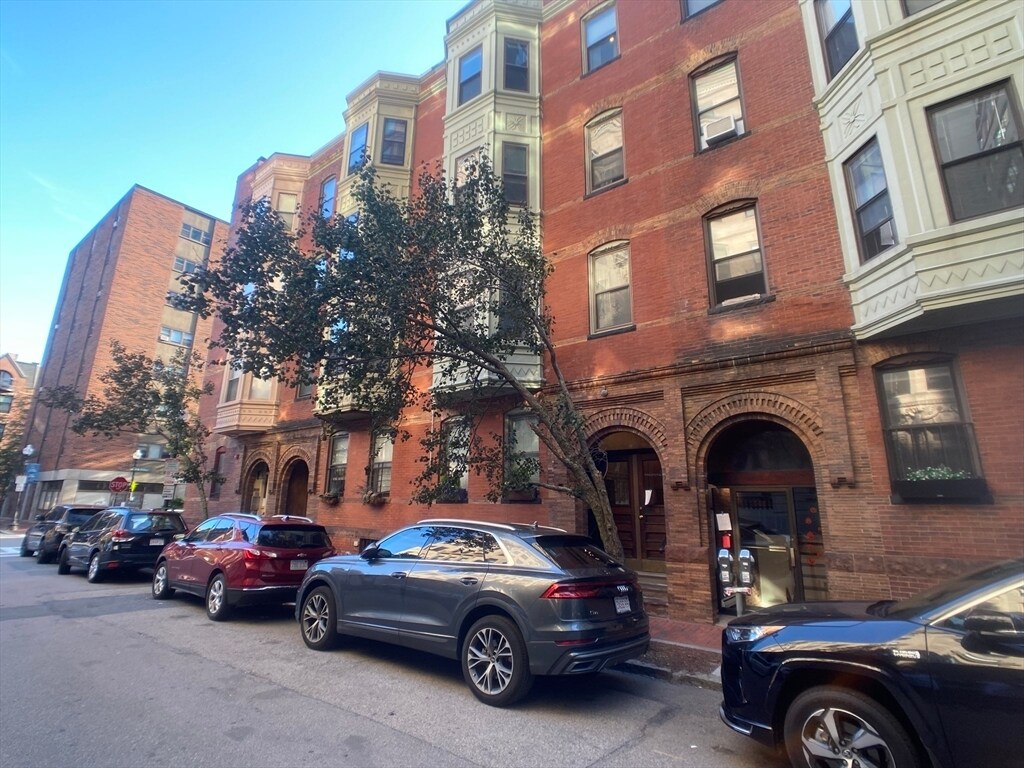 Primary Photo - 15 Garrison St