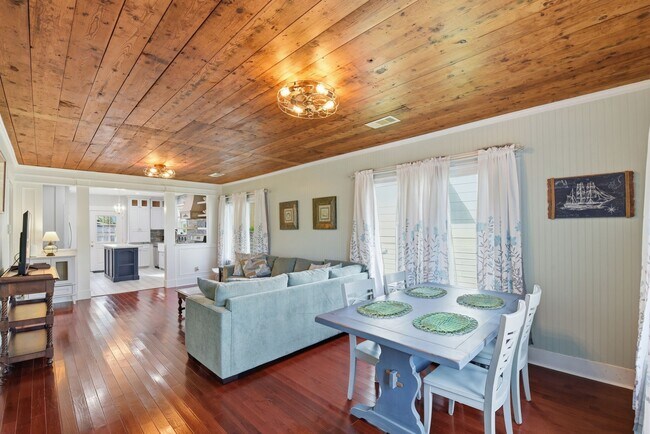 Building Photo - 2415 38th St