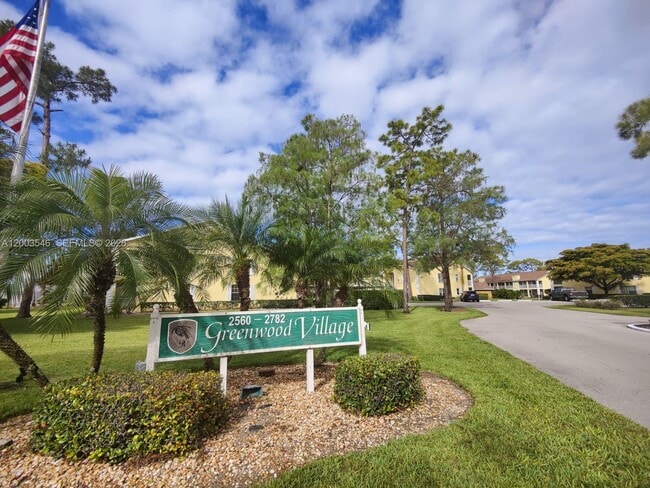 Foto del edificio - 2668 Kings Lake Blvd