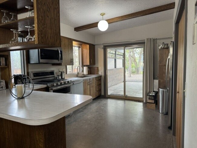 Foto del edificio - Fantastic location just steps from the Deschutes River and 1st St Rapids Park