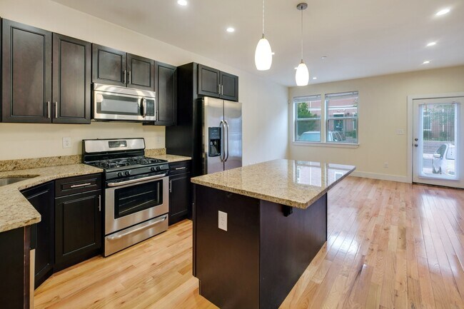 Foto del edificio - 1541 Ogden St