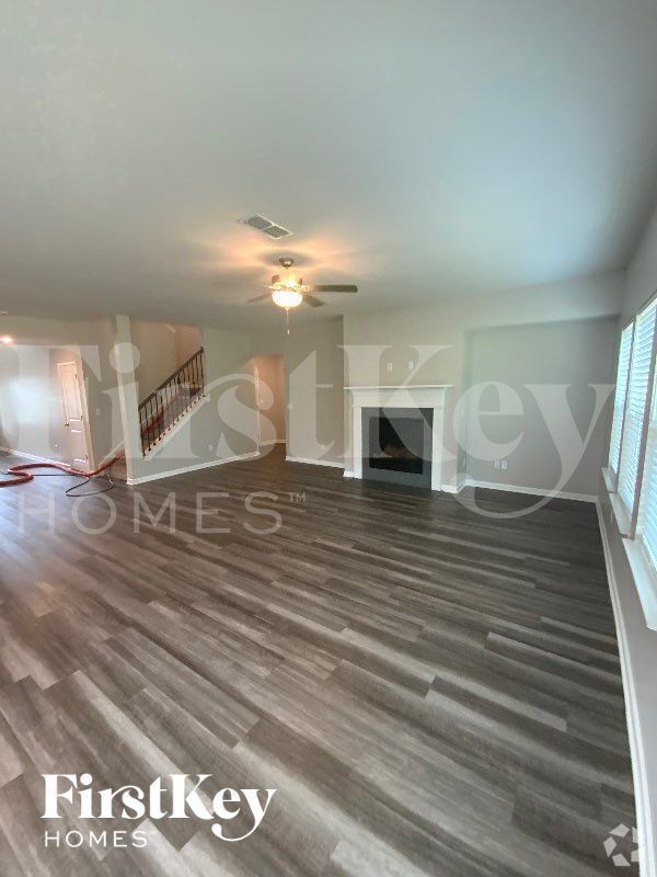 Building Photo - 400 Bowfin Trl
