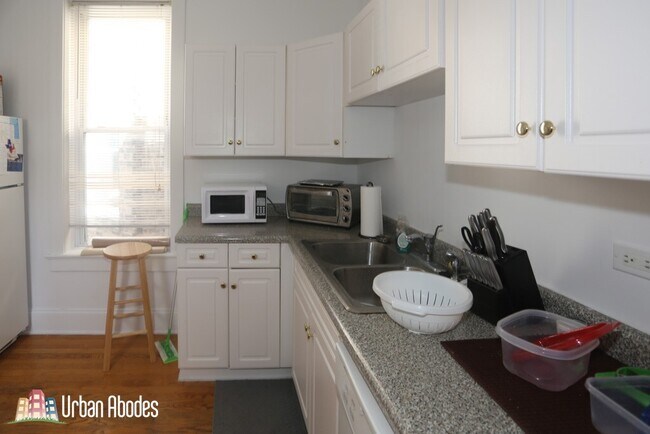 Foto del edificio - 920 W Addison St