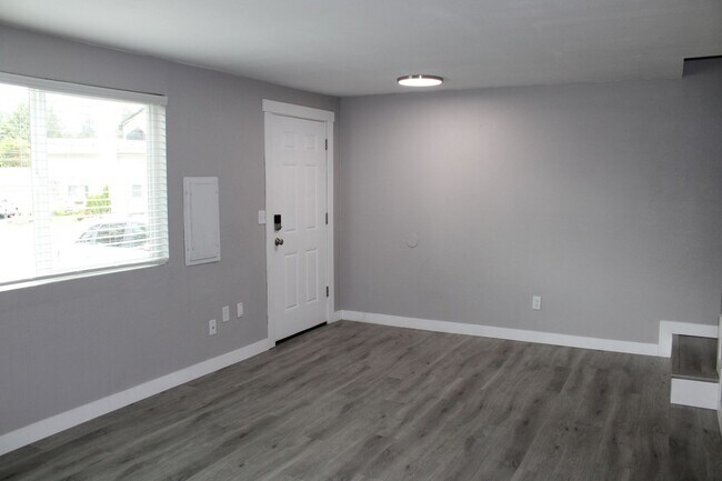 Foto del edificio - 10617-10617 10th Ave Ct S