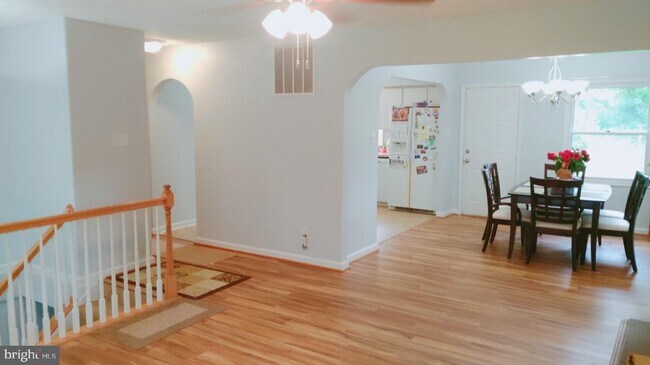 Foto del edificio - 43017 Fairgrounds Rd