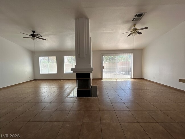 Building Photo - 7200 Eagle Crest St
