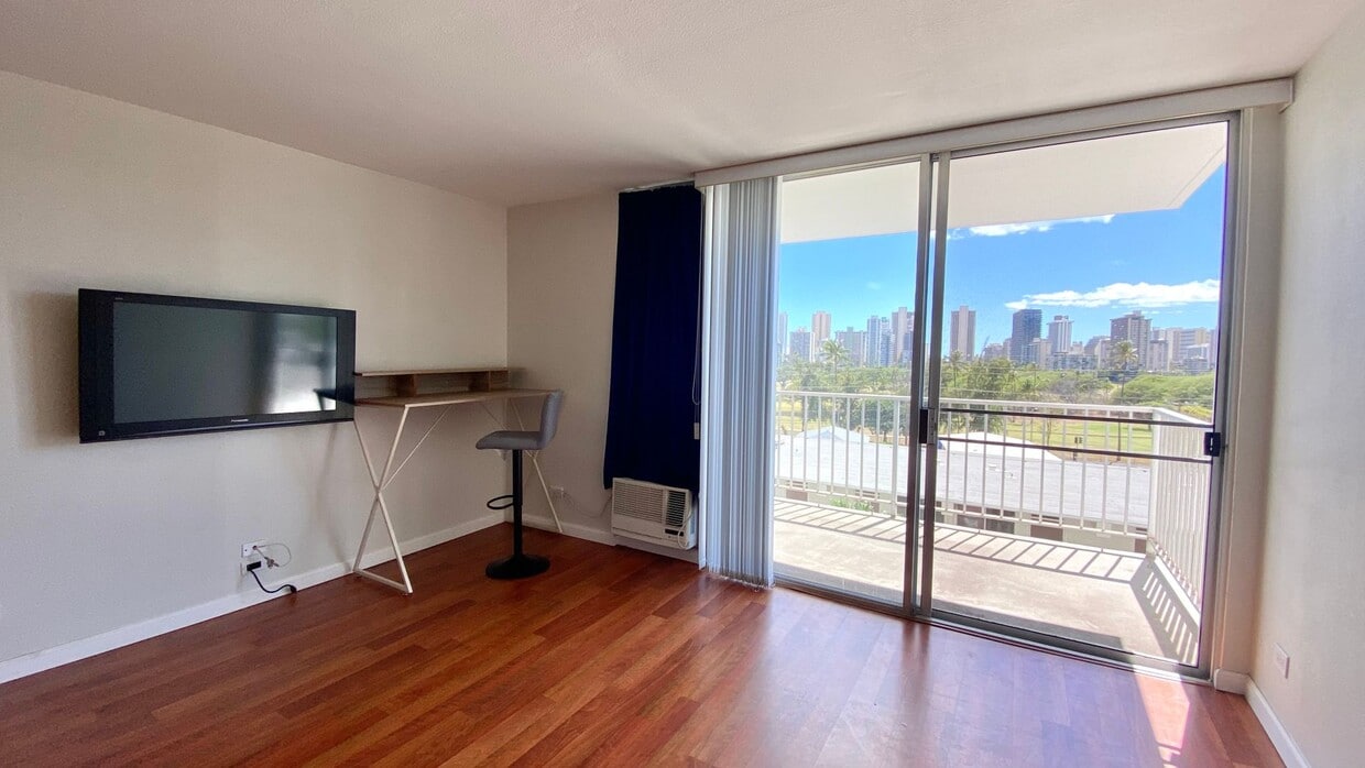 Primary Photo - Views of Waikiki & Diamond Head - 1 Bed/1 ...